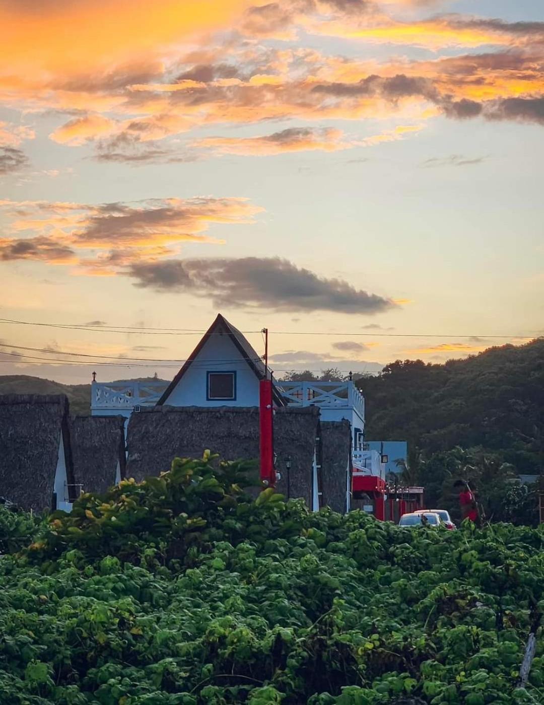 Triangle Huts Hotel Пагудпуд Екстериор снимка