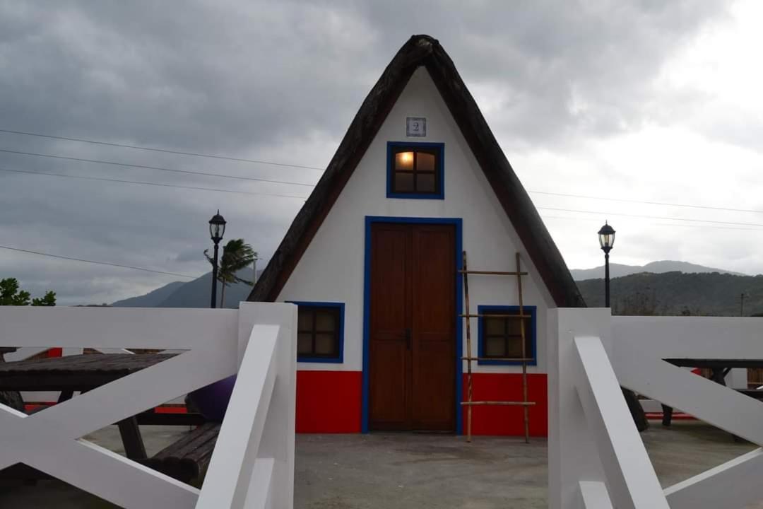 Triangle Huts Hotel Пагудпуд Екстериор снимка